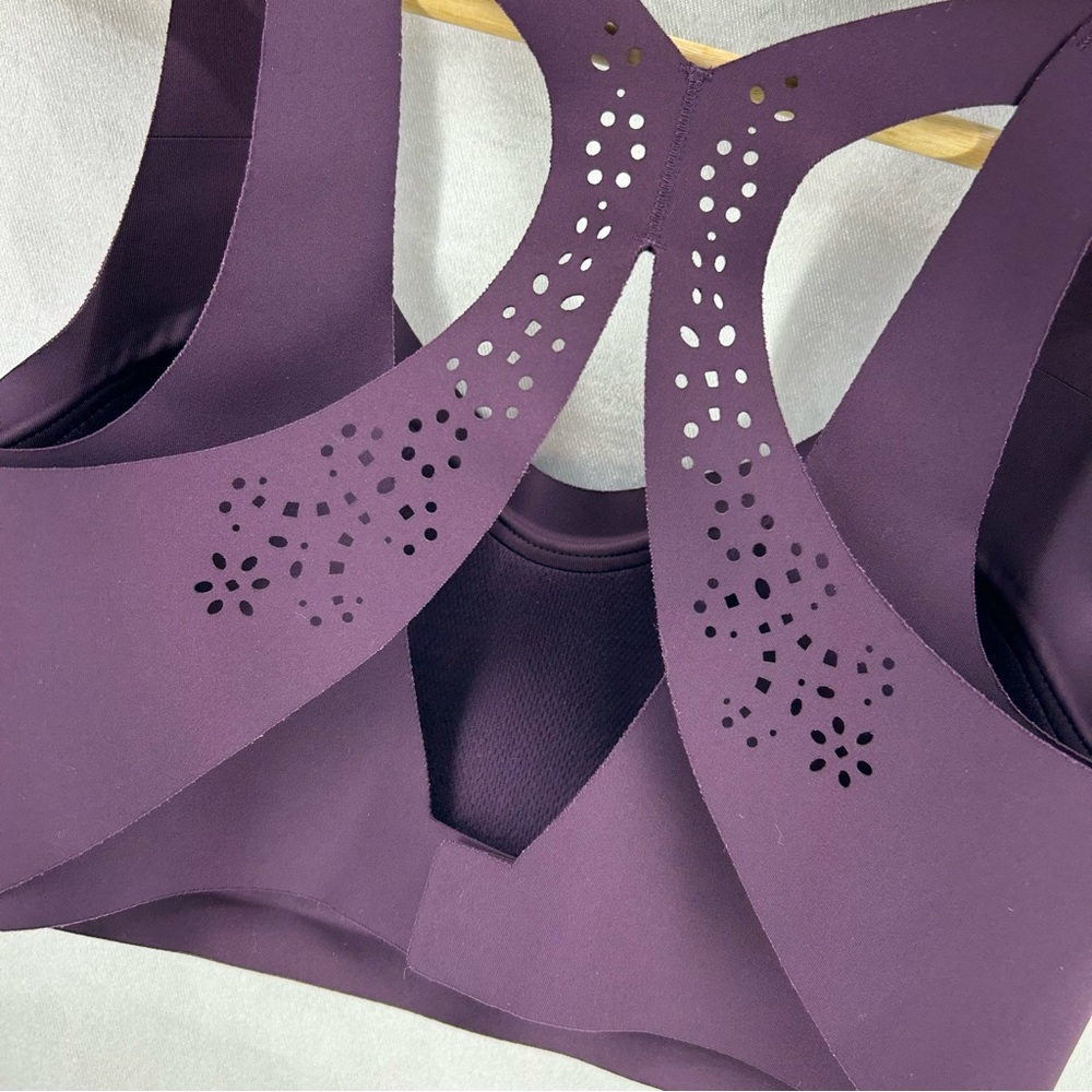 Victoria Sport Bra Size 32C - Picture 6 of 7